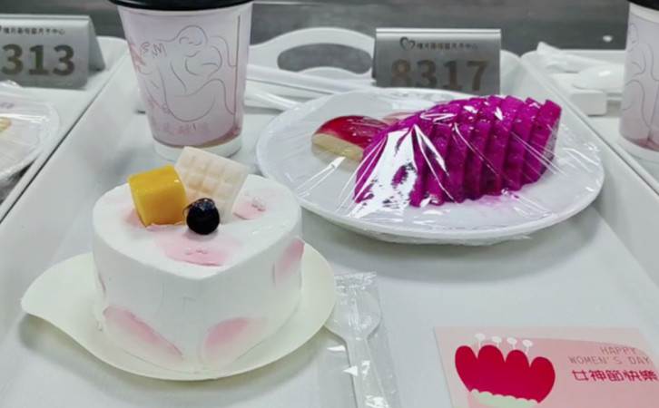 成都月子中心三八妇女节手工活动——非遗掐丝珐琅3
