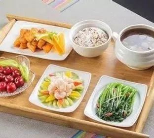 坐月子要均衡饮食