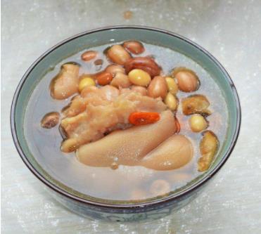 猪脚炖花生