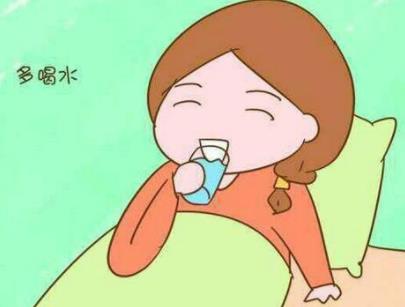 坐月子多喝水