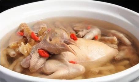 板栗枸杞子乳鸽汤