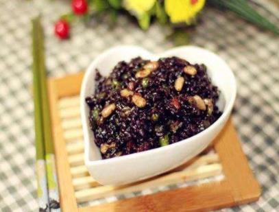 主食:黑米饭