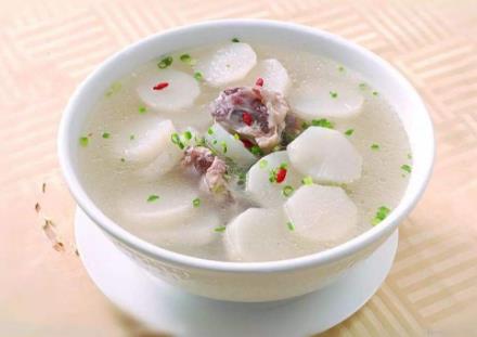 白萝卜炖羊肉汤