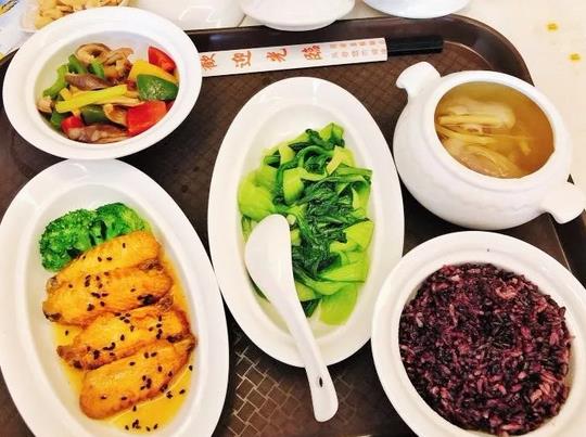 月子餐