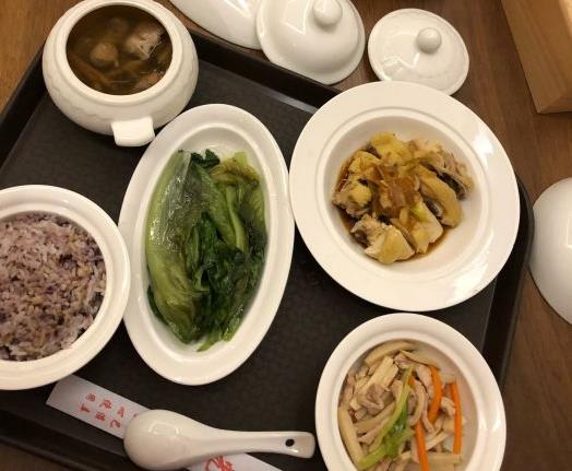 月子餐