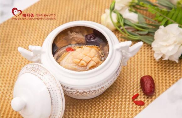 鲍鱼炖鸡汤