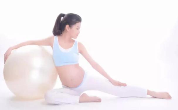 孕期瑜伽