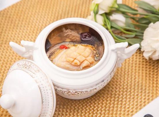 鲍鱼炖土鸡汤